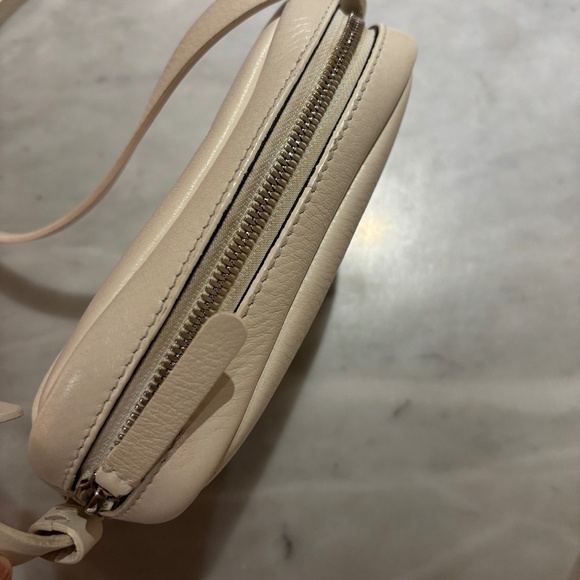 Balenciaga Everyday XS Camera Crossbody Bag - Picture 4 of 6